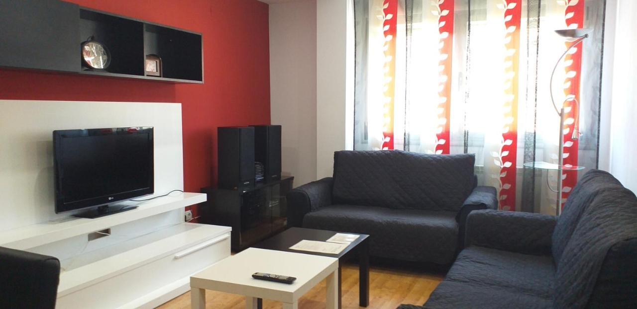 Apartamento Los Lirios Logrono Bagian luar foto