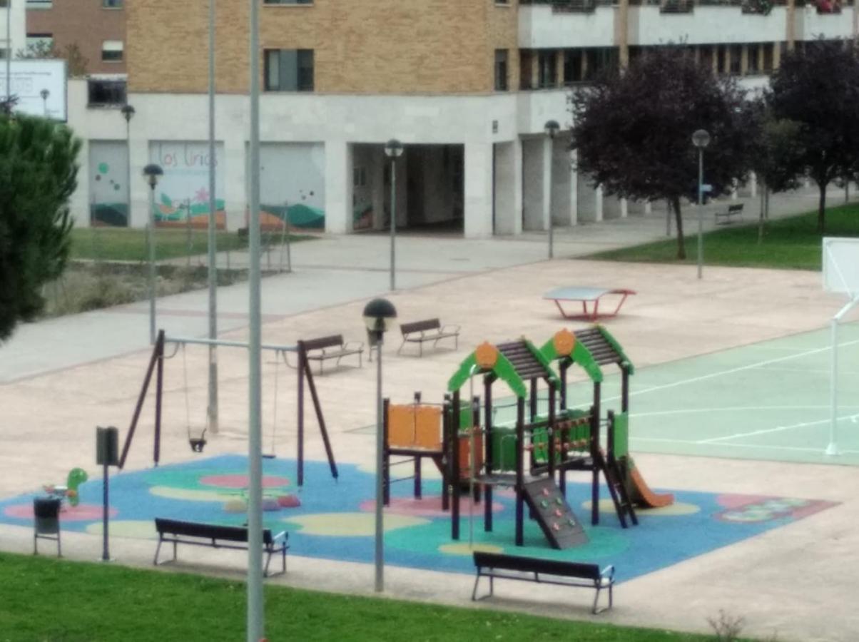 Apartamento Los Lirios Logrono Bagian luar foto