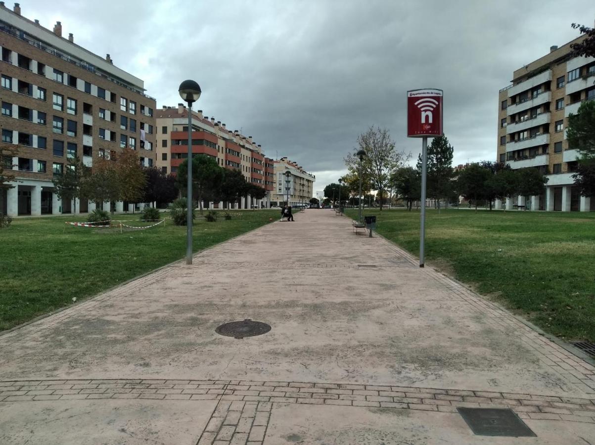 Apartamento Los Lirios Logrono Bagian luar foto